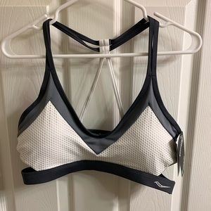 Saucony sports bra